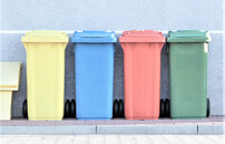 Dačice: Město odpouští občanům poplatky za popelnice